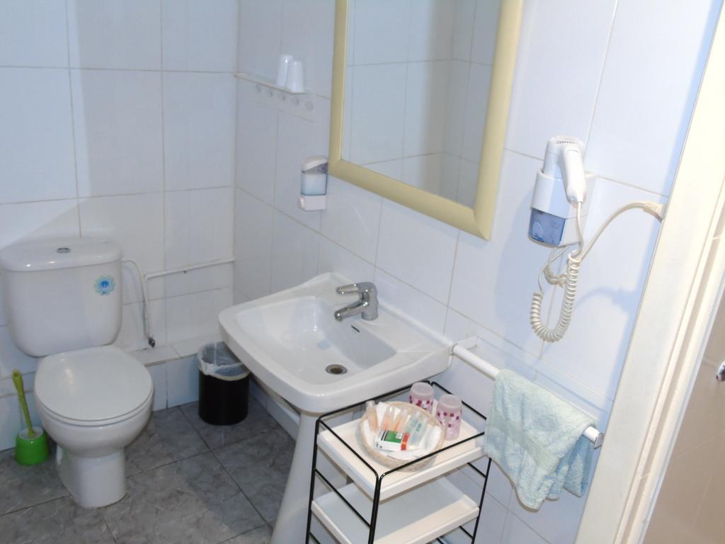 Hostal Aribau 바르셀로나 외부 사진