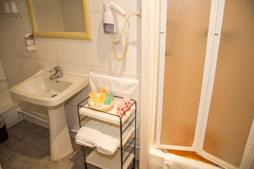 Hostal Aribau 바르셀로나 외부 사진