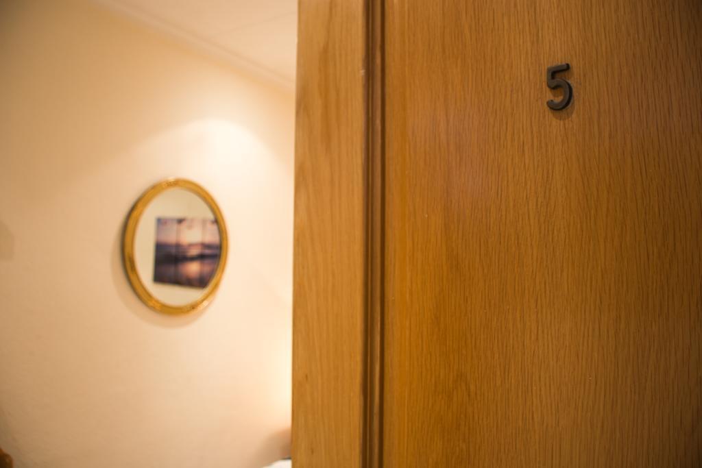 Hostal Aribau 바르셀로나 외부 사진
