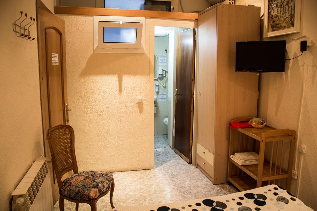 Hostal Aribau 바르셀로나 외부 사진