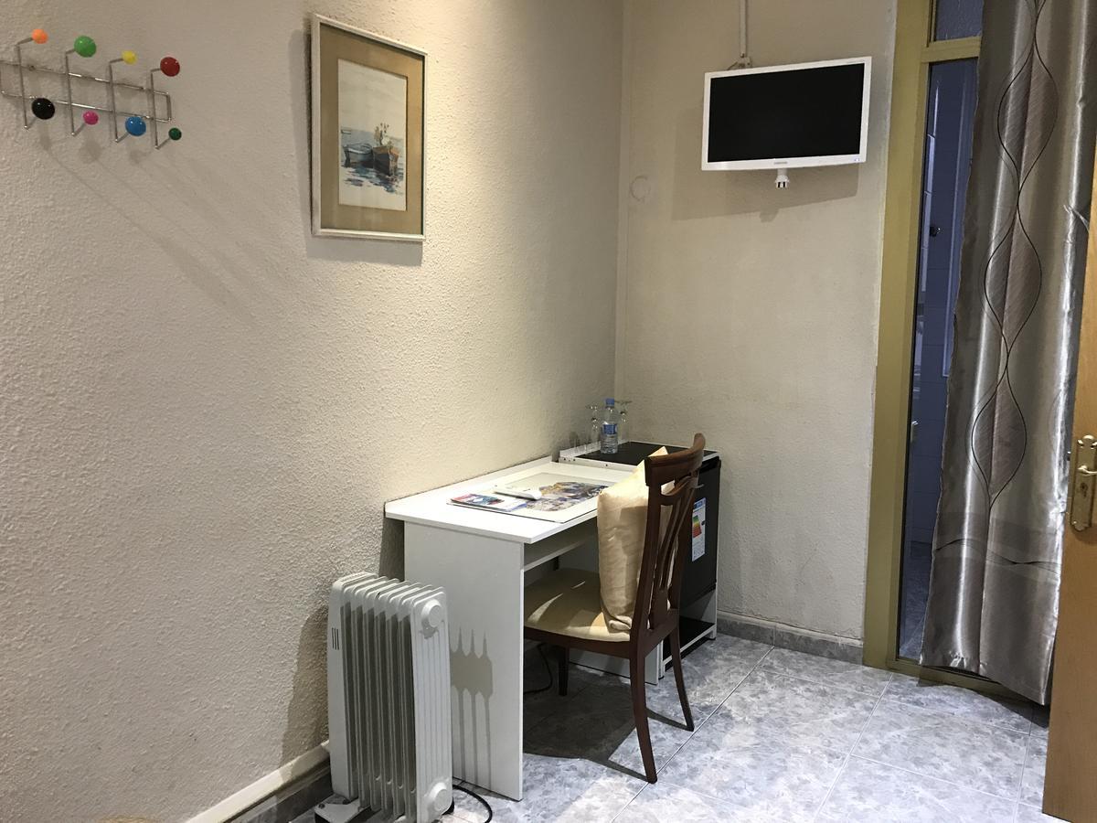 Hostal Aribau 바르셀로나 외부 사진