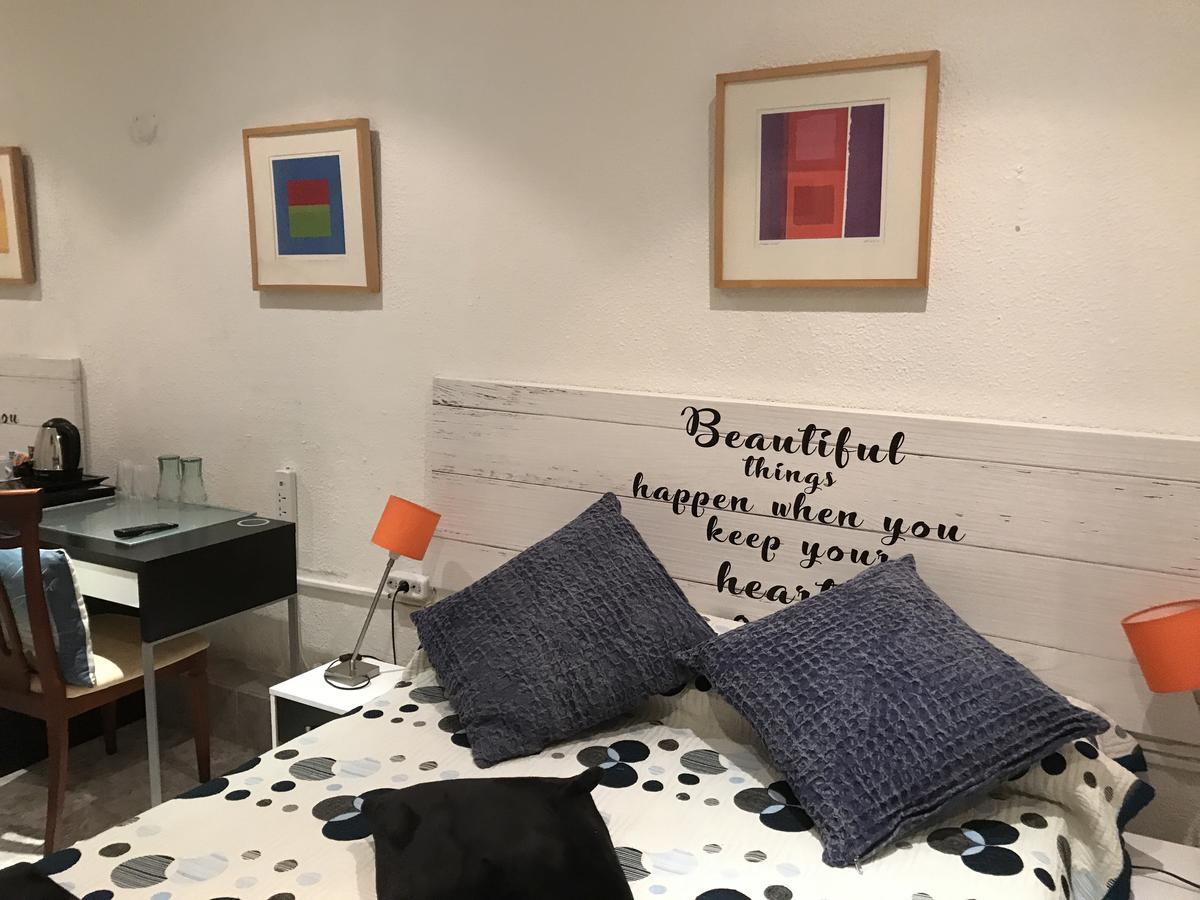 Hostal Aribau 바르셀로나 외부 사진