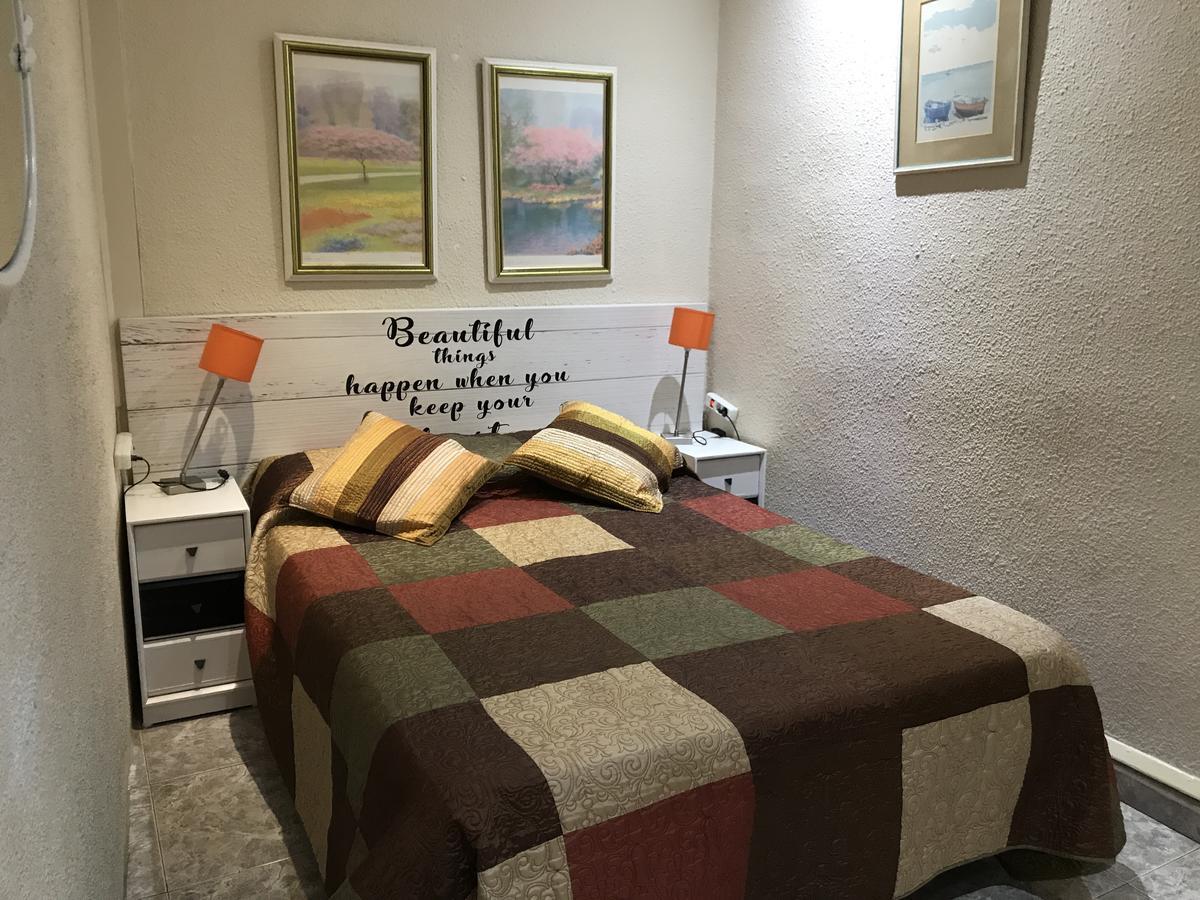 Hostal Aribau 바르셀로나 외부 사진