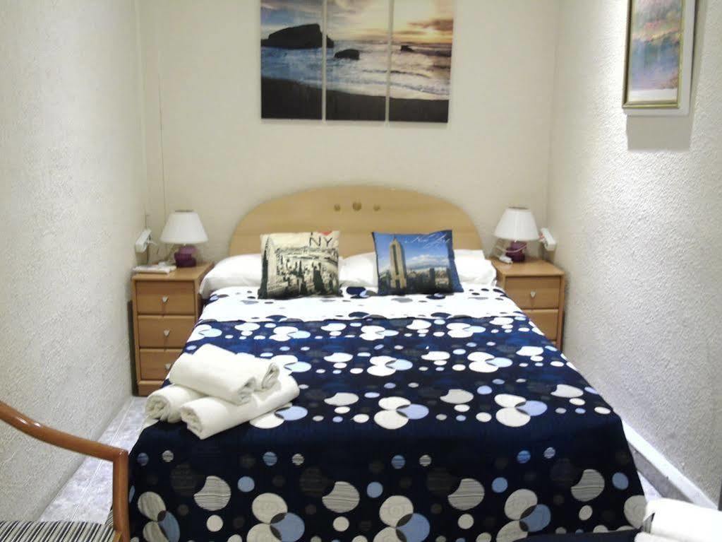 Hostal Aribau 바르셀로나 외부 사진